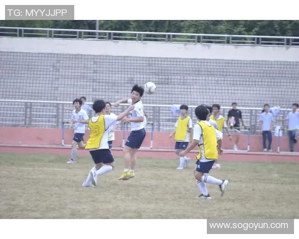 高中足球：培养团队精神与竞技能力的校园运动新风尚